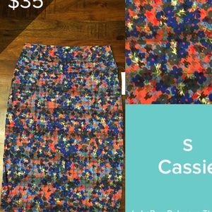 LuLaroe Cassie Skirt small